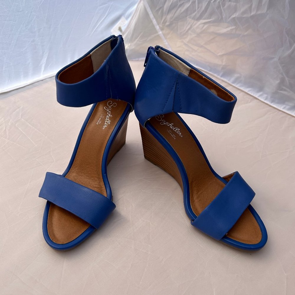 Seychelles! Blue wedges. Sz. 8. Excellent condition.